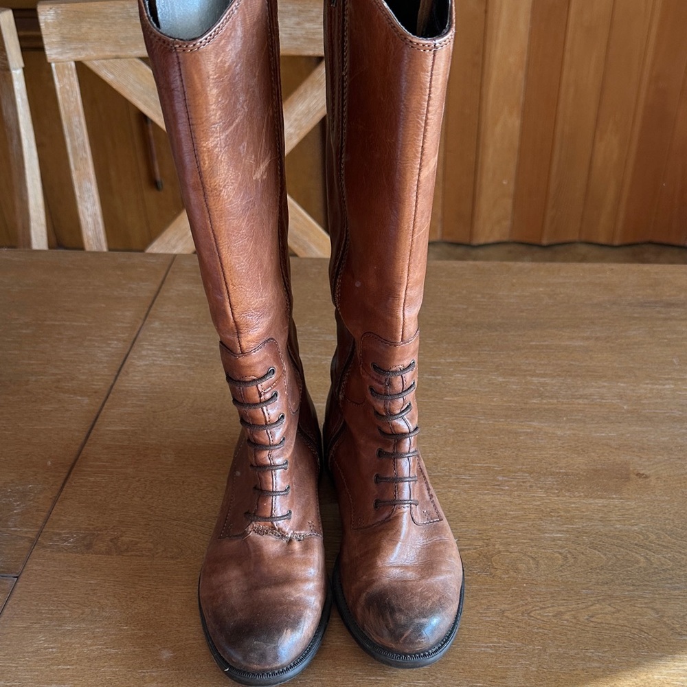 Clarks Brown Leather Women's Lace-Up Boots